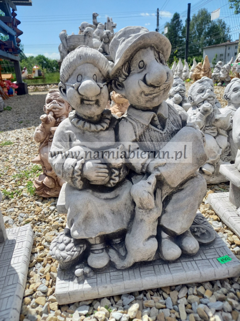 Figurki Do Ogrodu Babcia I Dziadek Figurka betonowa BABCIA I DZIADEK 48 cm > Narnia Bieruń > Najlepsze
